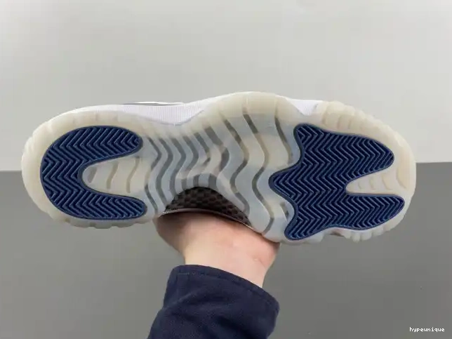 HYPE (2024) Low FV5104-104 Retro 11 Navy Jordan Midnight 0605